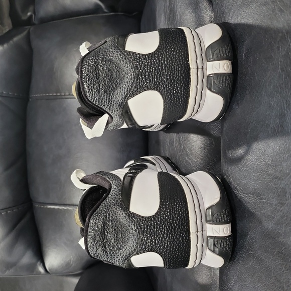 Nike Lebron VI Low "White Black" - Picture 7 of 15